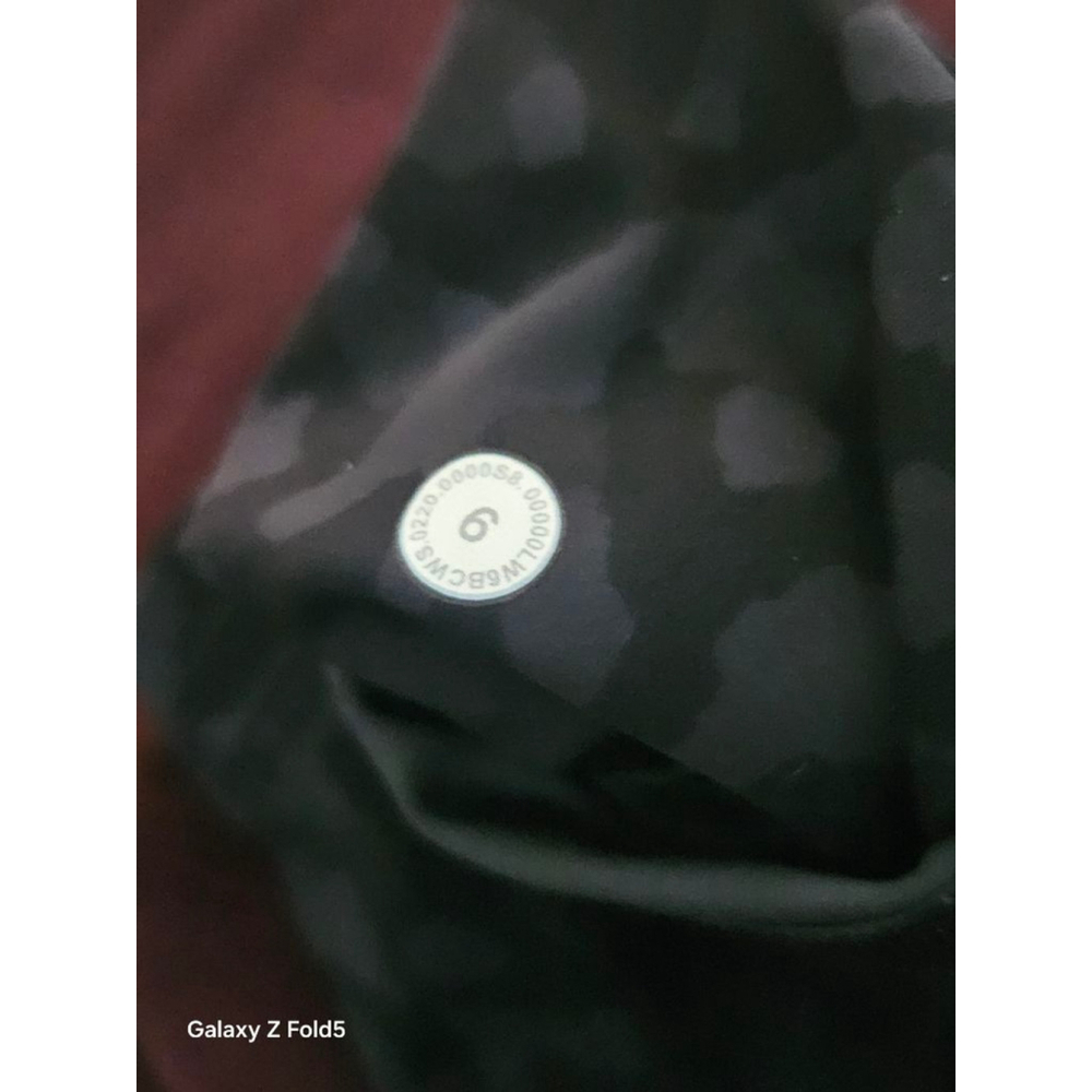 Women's Lululemon Black Leopard Print Leggings Size 6 - Picture 5 of 5